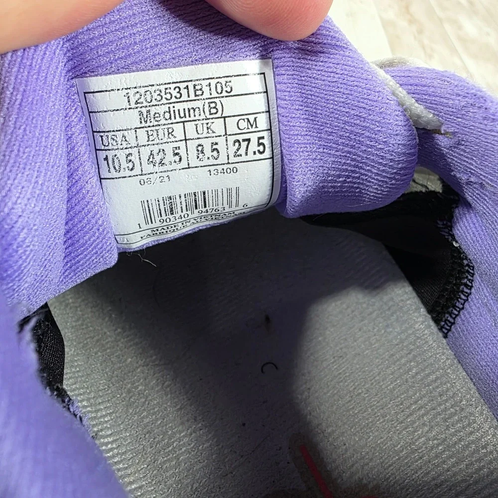 Brooks Adrenaline GTS 22 Womens 10.5 Running Shoes Gray Purple 1203531B105